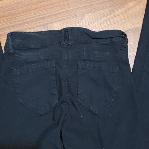 Jeans - Picture 2 of 3